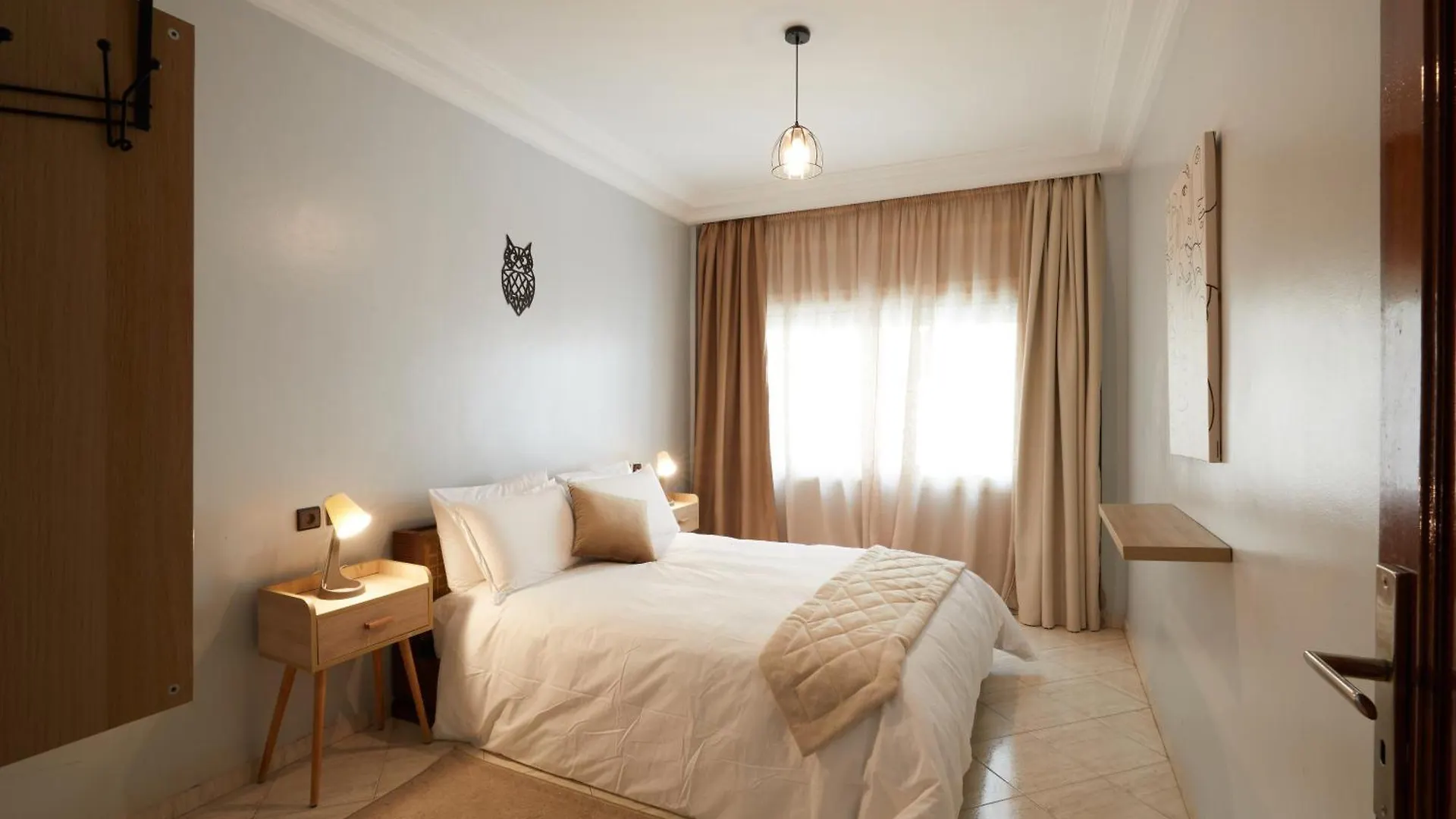 Appartement 3 Bedrooms And Room Balcony In Central Casablanca Marokko